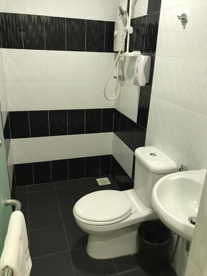 Goody Hotel Johor Bahru Luaran gambar