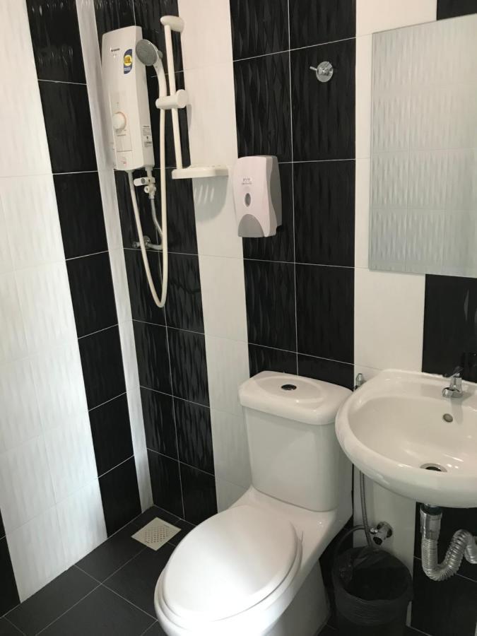 Goody Hotel Johor Bahru Luaran gambar