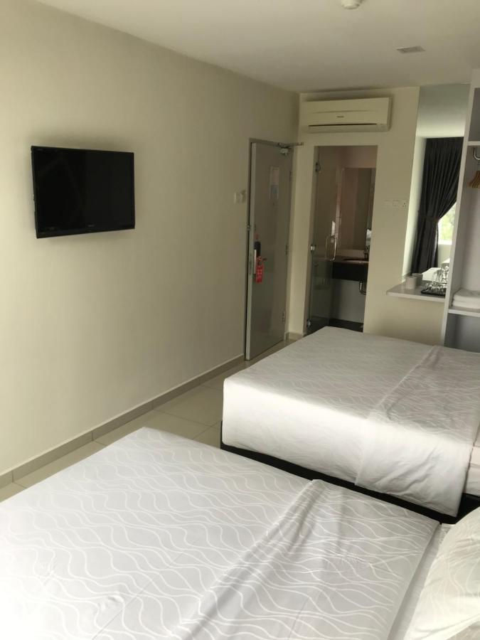 Goody Hotel Johor Bahru Luaran gambar